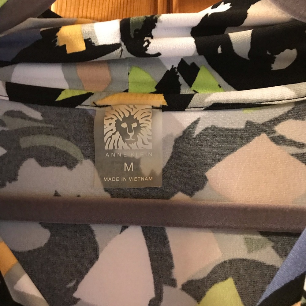 Ann Klein Size M Abstract Print Tank/Shell - Picture 2 of 4